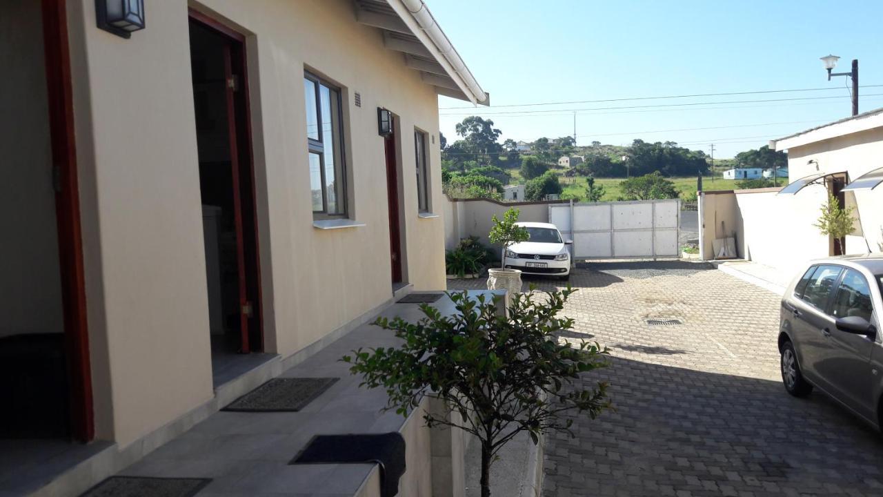Emampingeni Lodge Bizana Exterior foto